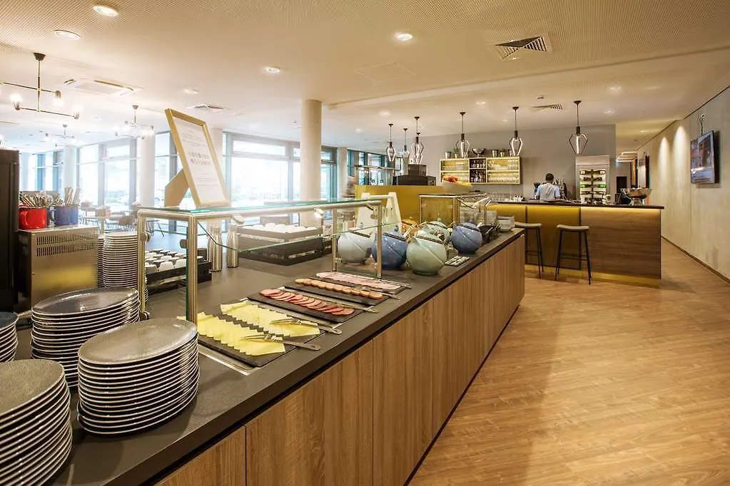 *** Hotel Holiday Inn - The Niu, Mesh Stuttgart Messe By Ihg Duitsland